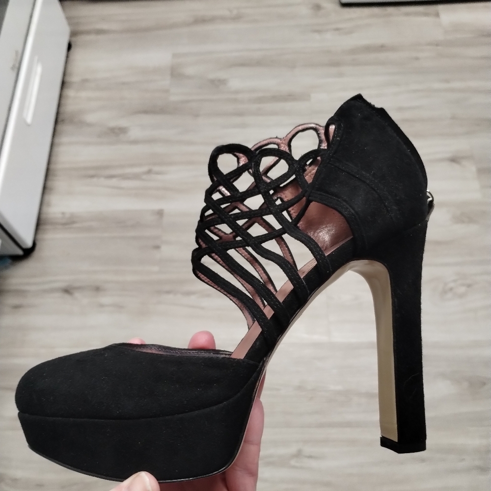 Elegant Black Strappy Women's Heels